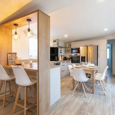 Domek alpejski Pour 6 - Domaine Avec Piscine Chauffee