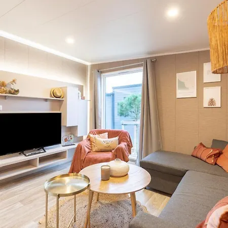 Pour 6 - Domaine Avec Piscine Chauffee *