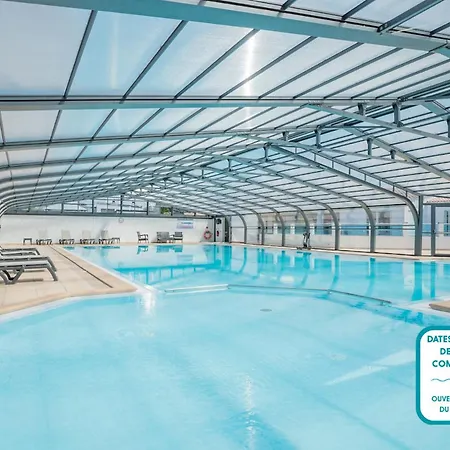 Pour 6 - Domaine Avec Piscine Chauffée Chalet