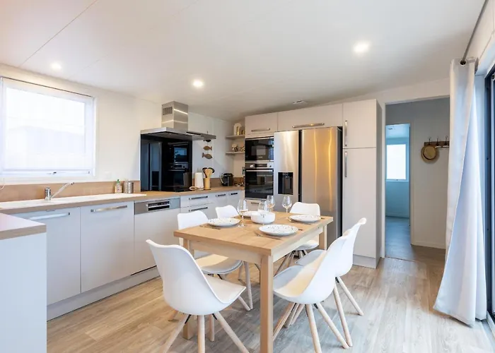 Pour 6 - Domaine Avec Piscine Chauffee 샬레 *