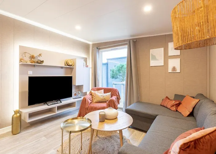 Pour 6 - Domaine Avec Piscine Chauffee *